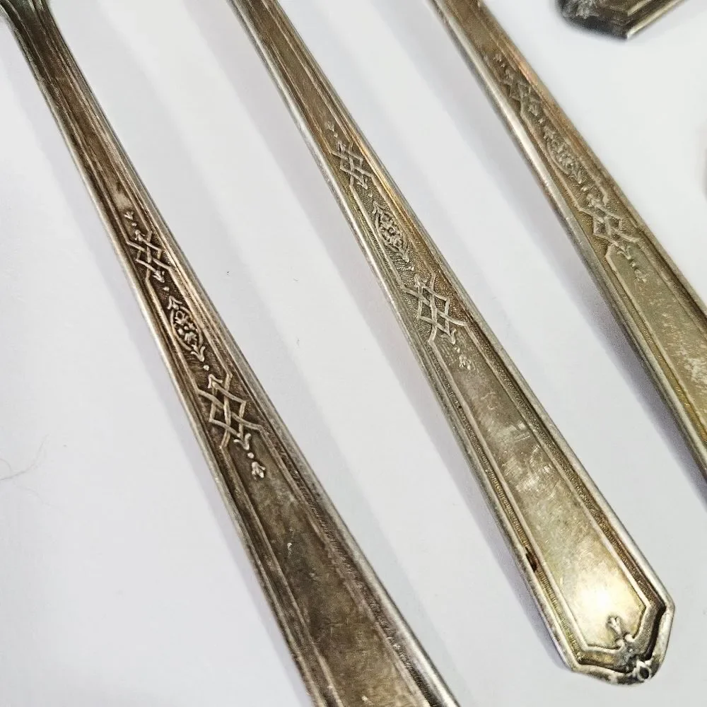 Antique Tudor Plate Oneida Mary Stuart Silver Plate Flatware Set 6 Service 20 Pc